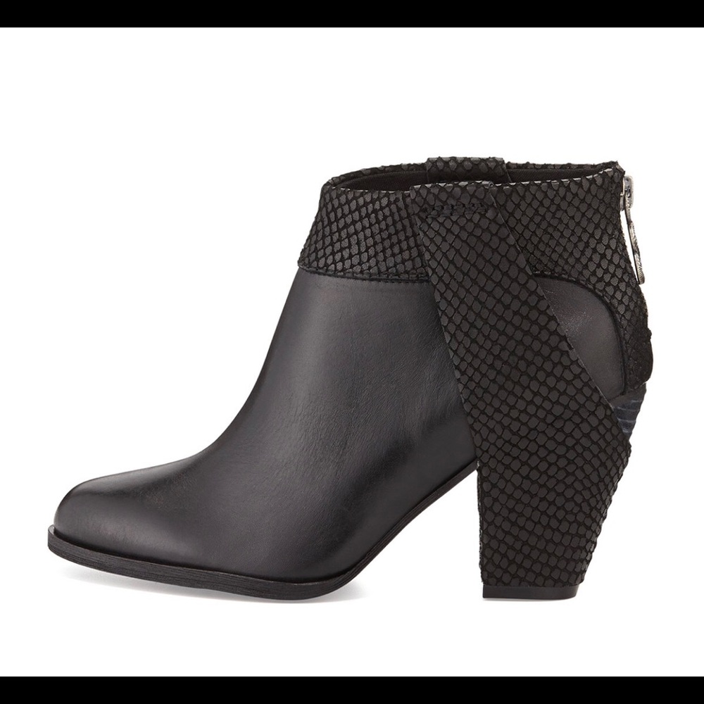 Black Leather Booties Sz 6